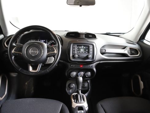 Used 2017 Jeep Renegade Latitude w/ Cold Weather Group AWD/4WD image 11