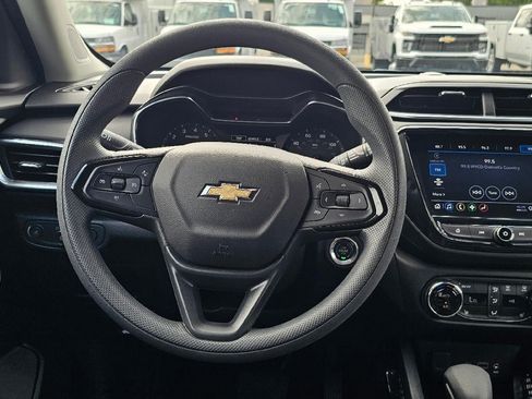Used 2023 Chevrolet TrailBlazer LT w/ Convenience Package AWD/4WD image 13