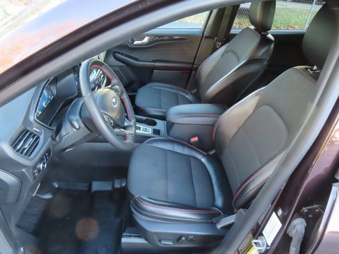 Used 2023 Ford Escape ST-Line Elite image 30