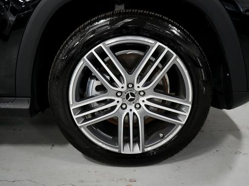 Used 2024 Mercedes-Benz GLS 450 4MATIC image 28