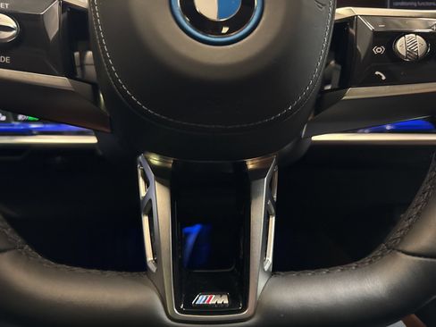 Used 2025 BMW i7 xDrive60 w/ Executive Package AWD/4WD image 42