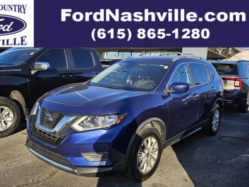 Used 2020 Nissan Rogue SV image 1