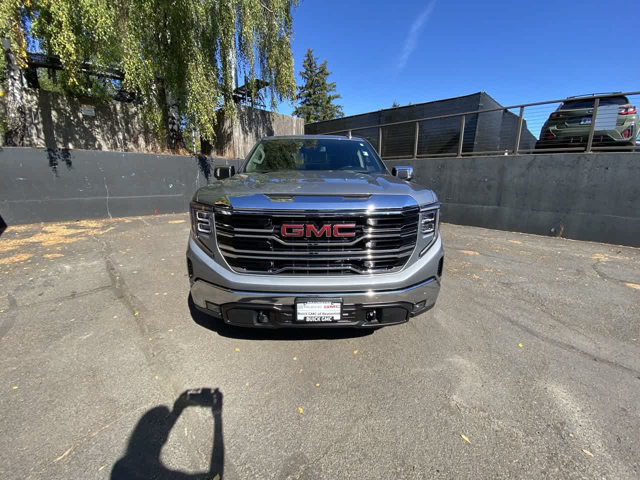 Used 2026 GMC Sierra 1500 SLT AWD/4WD image 9