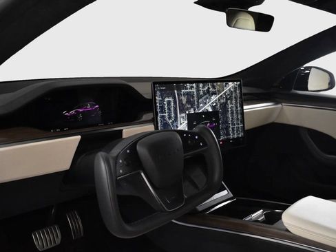 Used 2023 Tesla Model S image 24