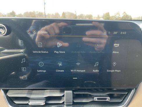 Used 2025 Chevrolet Equinox ACTIV image 14