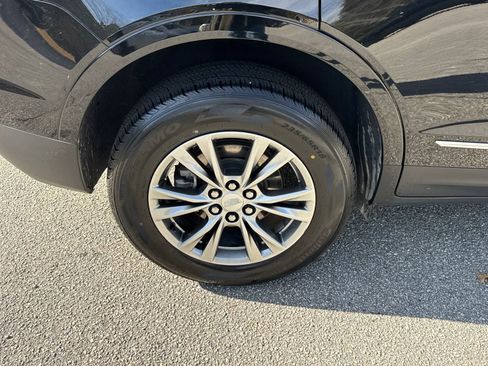 Used 2023 Cadillac XT5 Premium Luxury image 17