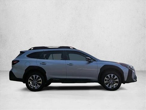 Used 2025 Subaru Outback Limited w/ Popular Package #2 AWD/4WD image 4