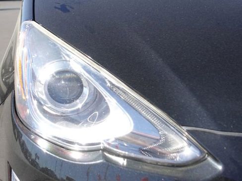 Certified 2016 Toyota Prius C Three image 6