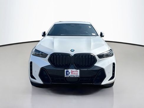 Used 2024 BMW X6 xDrive40i w/ Premium Package AWD/4WD image 2