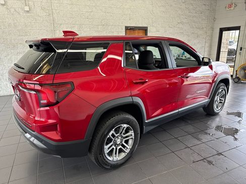Used 2025 GMC Terrain Elevation w/ Technology Package II AWD/4WD image 8