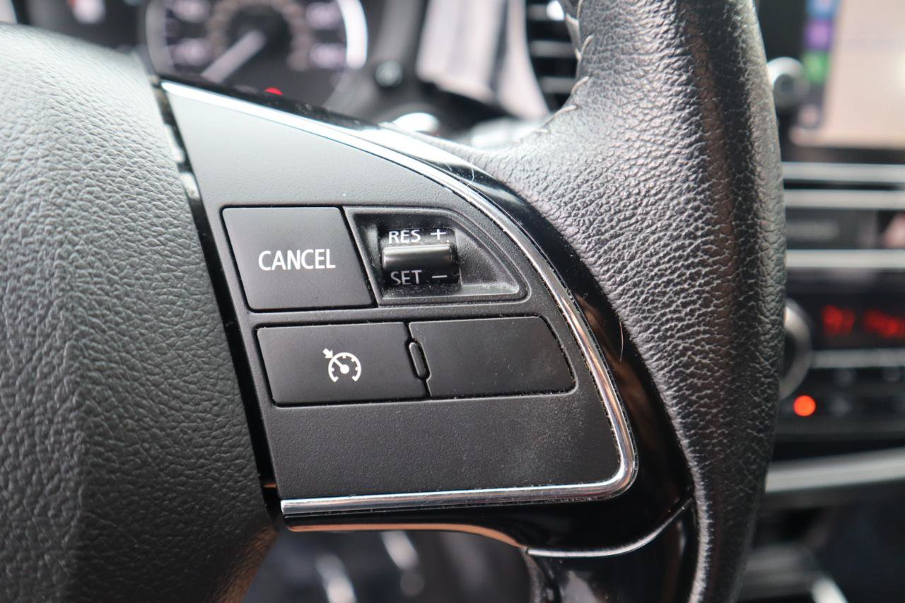 Used 2019 Mitsubishi Outlander SEL AWD/4WD image 56