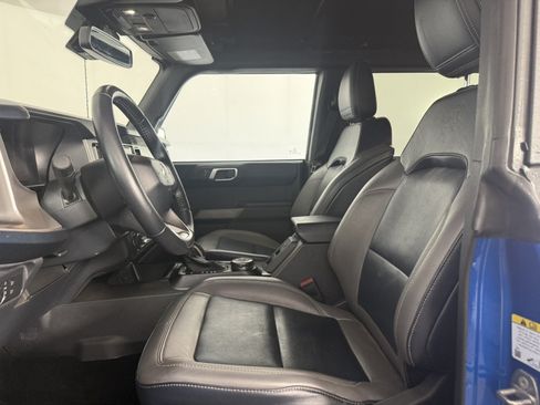 Certified 2022 Ford Bronco Outer Banks w/ Sasquatch Package AWD/4WD image 14