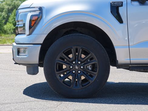Used 2025 Ford F150 Platinum AWD/4WD image 13
