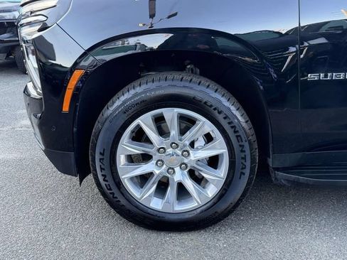 Used 2025 Chevrolet Suburban Premier AWD/4WD image 5