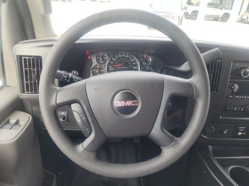 Used 2020 GMC Savana 2500 LS w/ Driver Convenience Package image 22