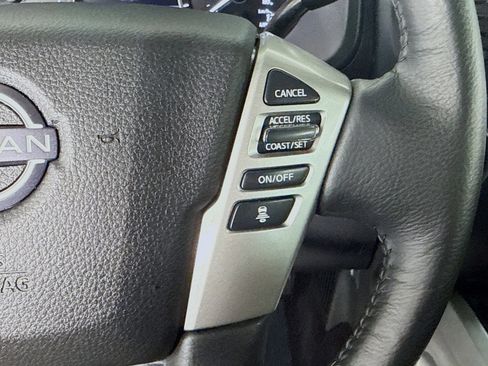 Used 2024 Nissan Titan SV w/ SV Convenience Package RWD image 15