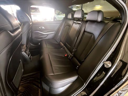 Certified 2022 BMW 330i Sedan w/ Premium Package image 19