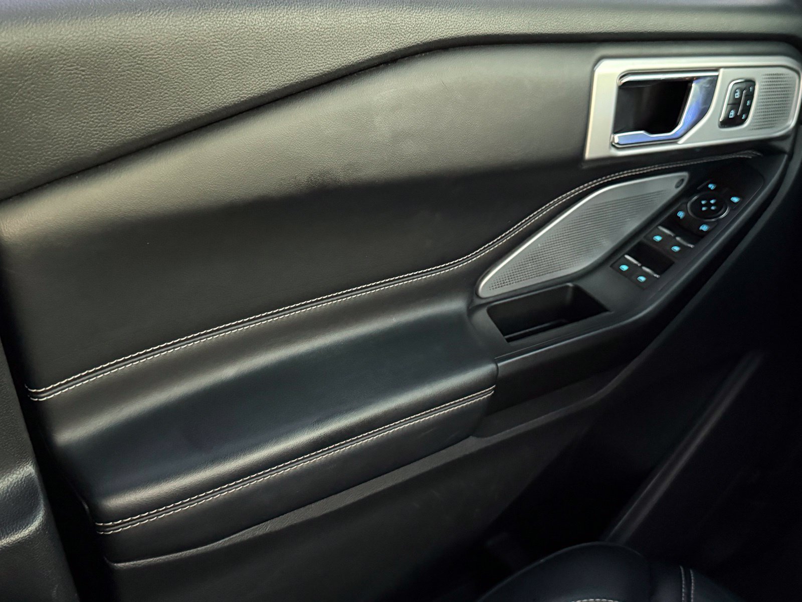 Used 2020 Ford Explorer ST w/ ST Street Pack AWD/4WD image 37