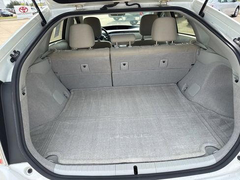 Used 2015 Toyota Prius Two image 15