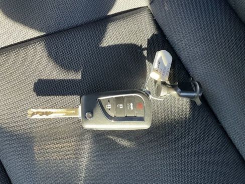 Used 2024 Toyota Corolla LE image 22