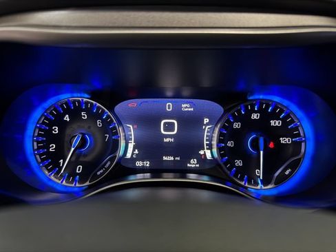 Used 2024 Chrysler Pacifica Touring-L FWD image 20