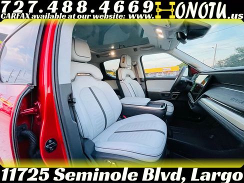 Used 2023 Rivian R1T Adventure image 27