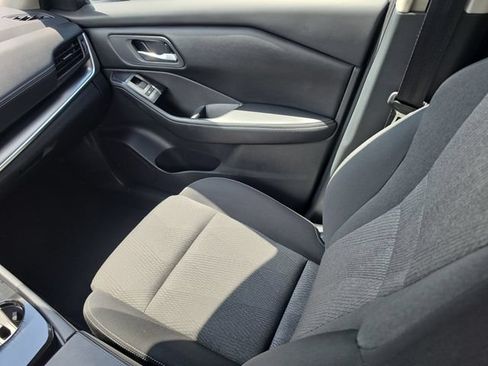 Certified 2026 Nissan Rogue SV FWD image 16