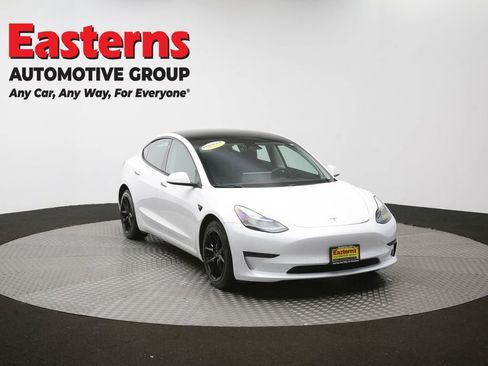 Used 2021 Tesla Model 3 Standard Range Plus RWD image 45