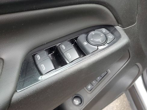 Used 2023 Chevrolet Equinox LT image 23