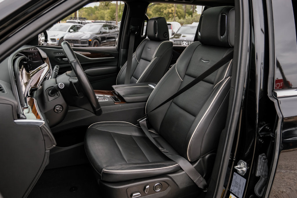 Used 2021 Cadillac Escalade ESV Premium Luxury RWD image 46