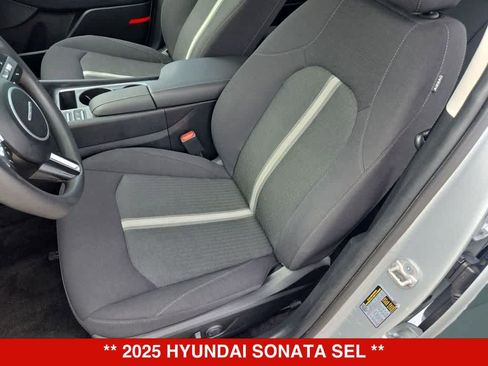 Used 2025 Hyundai Sonata SEL FWD image 15