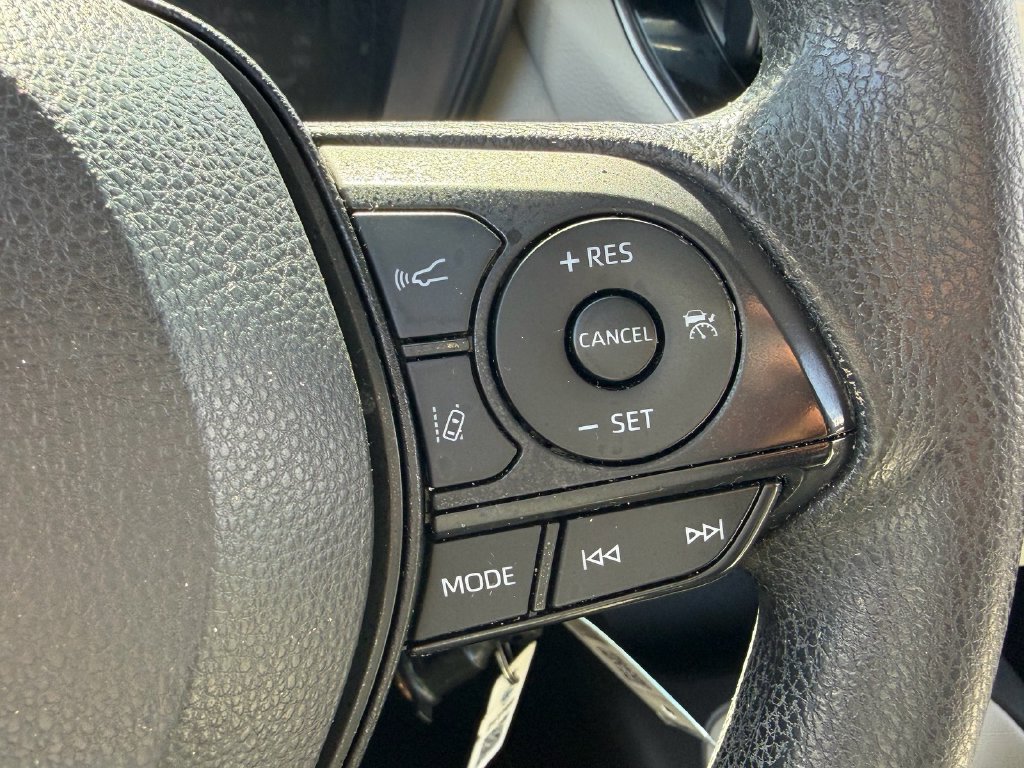 Used 2022 Toyota Corolla LE FWD image 25