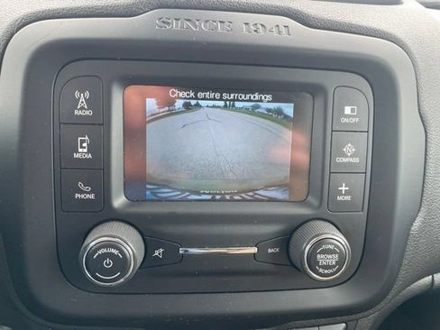 Used 2015 Jeep Renegade Latitude w/ Popular Equipment Group FWD image 11