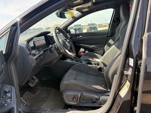 Used 2022 Volkswagen GTI SE FWD image 12
