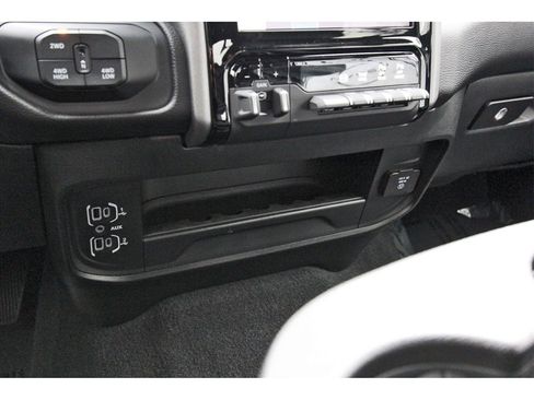 Used 2025 RAM 2500 Laramie image 24