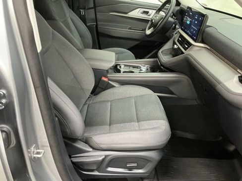 Used 2025 Ford Explorer Active image 20