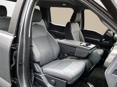 Used 2022 Ford F150 XLT w/ XTR Package image 27