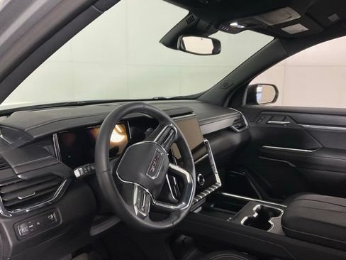 Used 2025 GMC Acadia Elevation w/ Elevation Premium Package FWD image 22