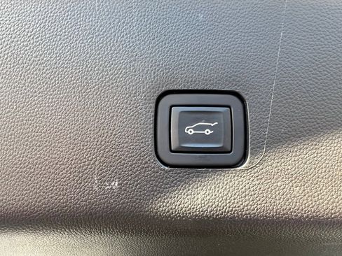 Used 2022 Chevrolet Traverse Premier w/ Redline Edition image 14