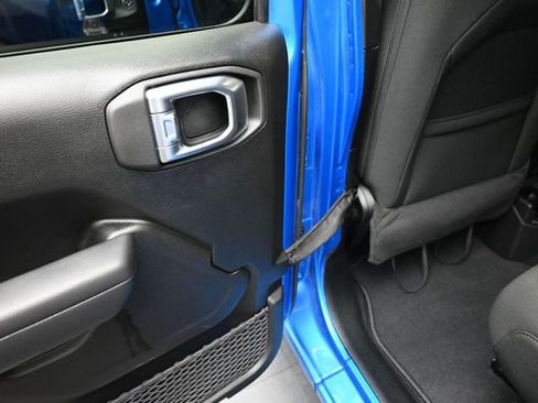 Used 2022 Jeep Wrangler Unlimited Sport AWD/4WD image 16