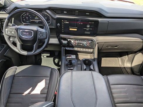 Used 2024 GMC Sierra 1500 AT4X image 17