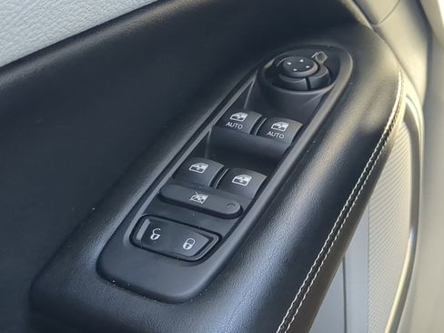 Used 2021 Jeep Compass Latitude w/ Driver Assistance Group image 23