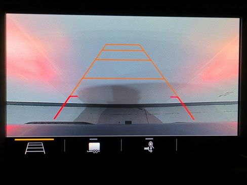 Used 2019 Chevrolet Silverado 1500 LTZ image 9