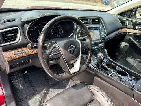 Used 2018 Nissan Maxima Platinum w/ Interior Lighting Package image 12
