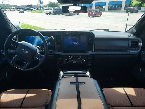 Used 2024 Ford F250 Platinum AWD/4WD image 18