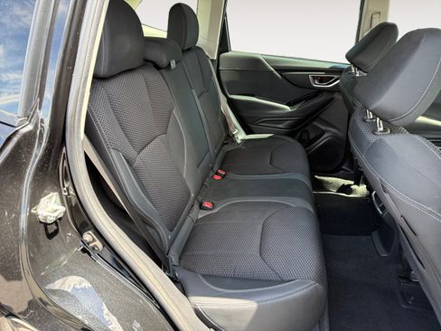 Used 2022 Subaru Forester Premium AWD/4WD image 18