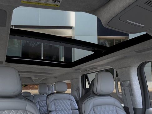 New 2026 Lincoln Navigator L Black Label AWD/4WD image 22
