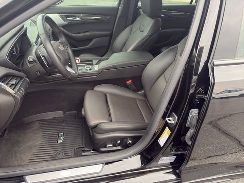 Used 2024 Cadillac CT5 Sport image 9