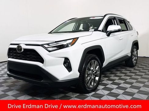 Used 2025 Toyota RAV4 XLE Premium image 3