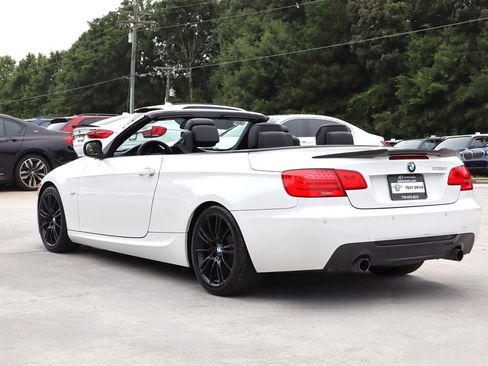 Used 2011 BMW 335i Convertible RWD image 8